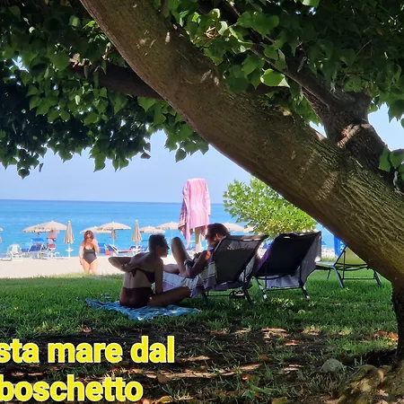 Nina's House 3 , A 300 Metri Dal Mare Apartment *