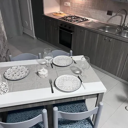 Nina's House 3 , A 300 Metri Dal Mare Apartment *