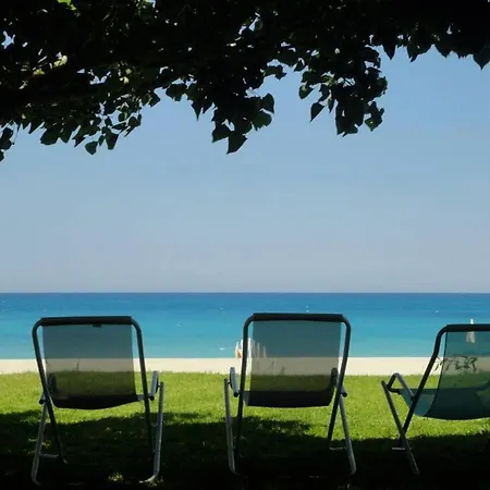 Nina's House 3 , A 300 Metri Dal Mare Apartment *