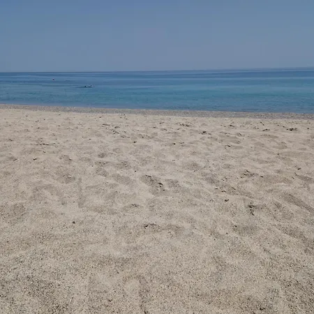 Nina's House 3 , A 300 Metri Dal Mare