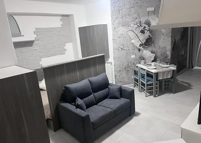 Nina's House 3 , A 300 Metri Dal Mare